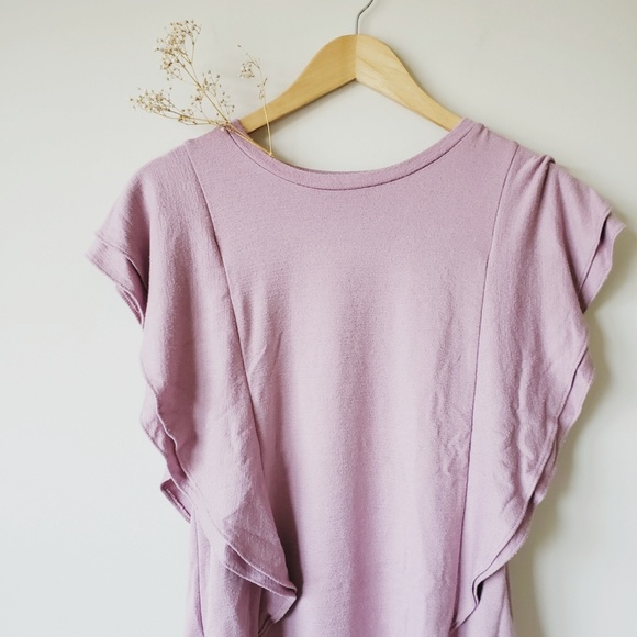 GAP Tops - 🍒 Gap Pink Ruffled Knit Top Size S